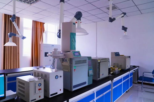 科技賦能古法酒韻 賒店酒鄉(xiāng)小鎮(zhèn)科研中心高精尖設(shè)備與溫泉技術(shù)研發(fā)